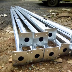 Tiang PJUTS Oktagonal